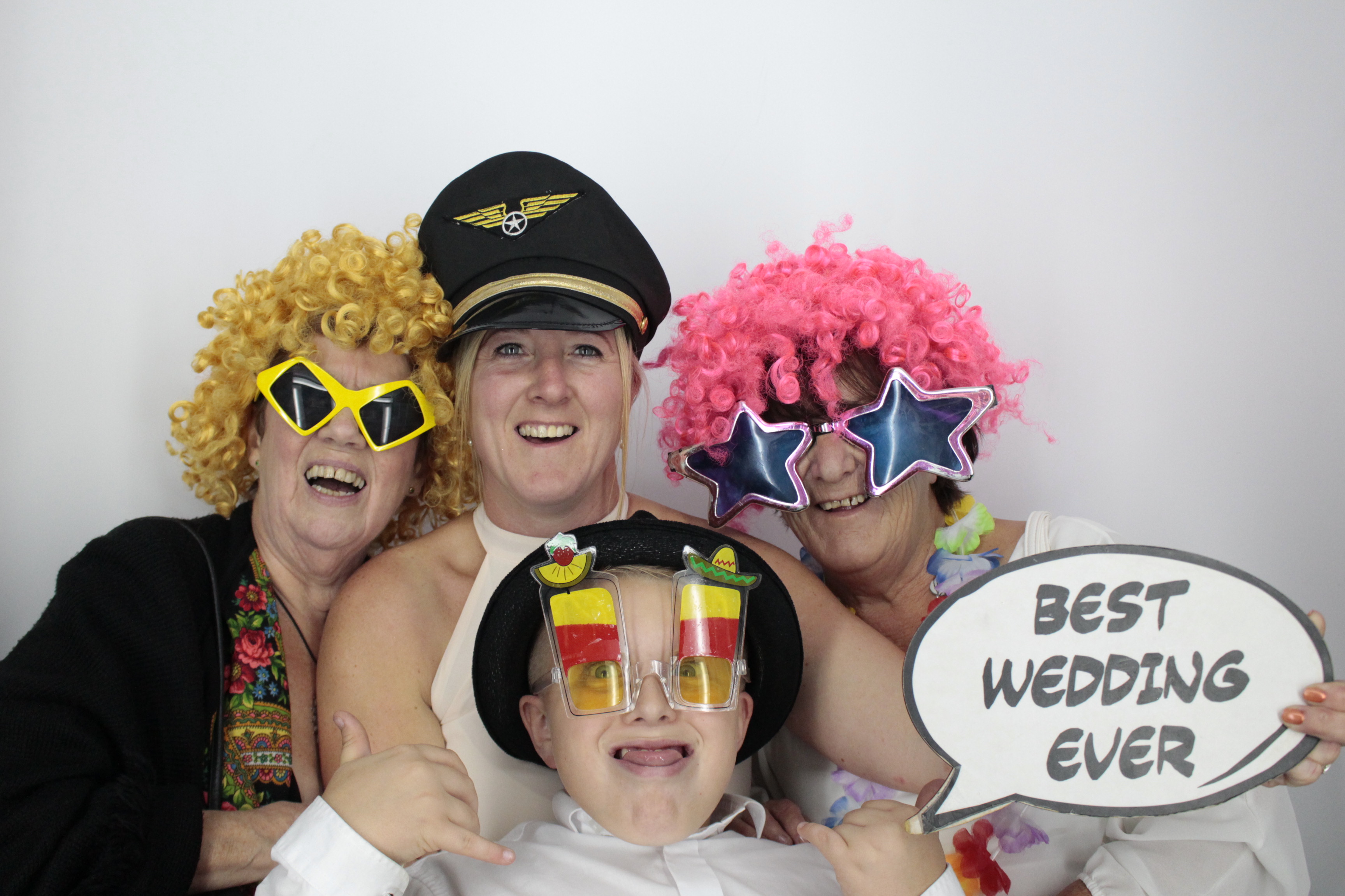 Charlotte & Chris’ Wedding | View more photos from the event at gallery.myphotoboothexperience.co.uk/u/MyPhotoBoothExperienceLtd/Charlotte-Chris’-Wedding